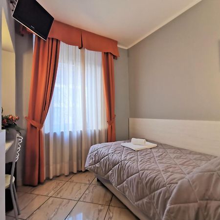 Hotel Brianza Milan Bagian luar foto