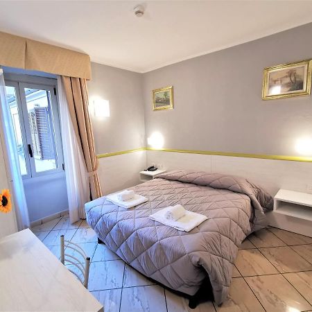 Hotel Brianza Milan Bagian luar foto