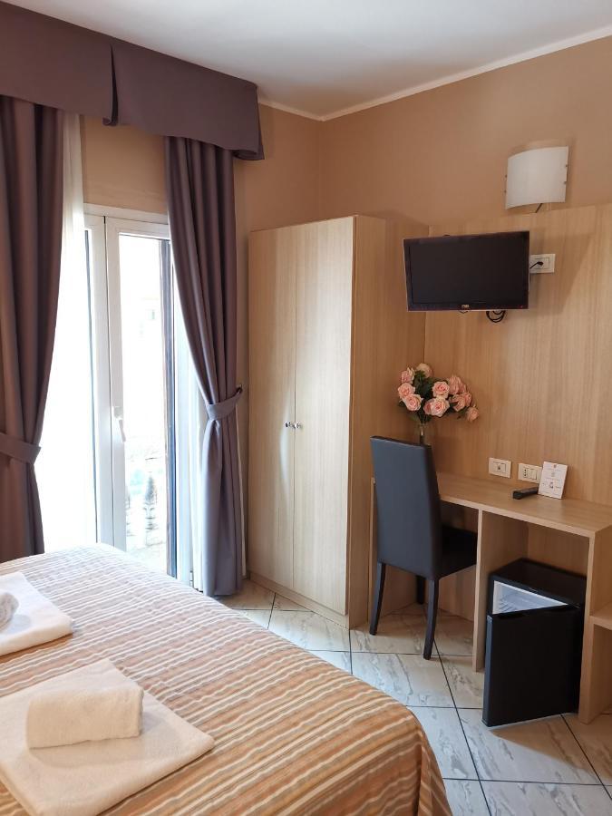 Hotel Brianza Milan Bagian luar foto