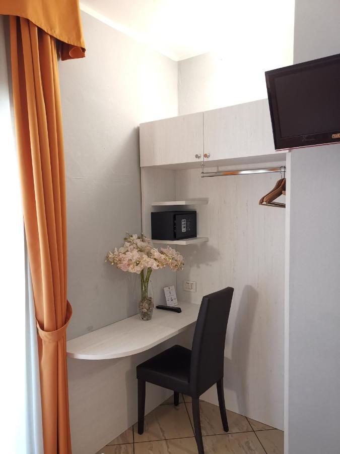 Hotel Brianza Milan Bagian luar foto