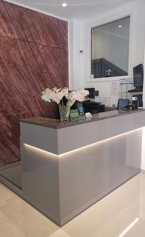 Hotel Brianza Milan Bagian luar foto