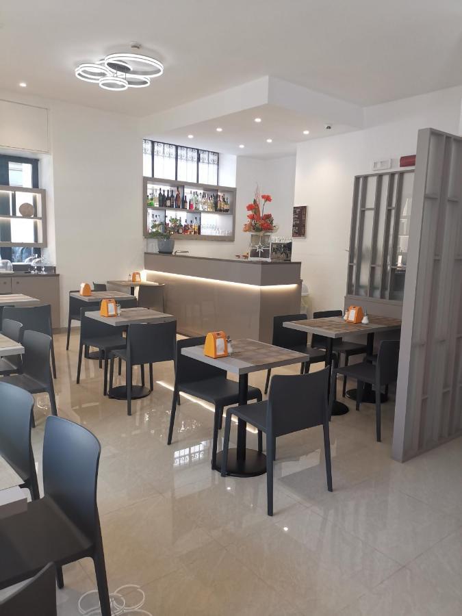 Hotel Brianza Milan Bagian luar foto