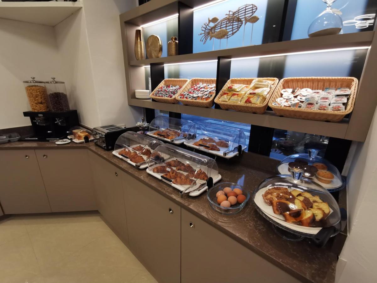 Hotel Brianza Milan Bagian luar foto