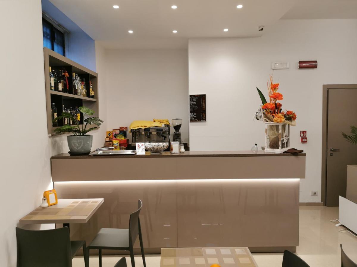 Hotel Brianza Milan Bagian luar foto