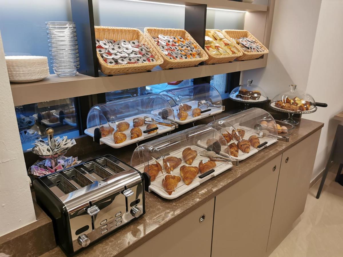 Hotel Brianza Milan Bagian luar foto
