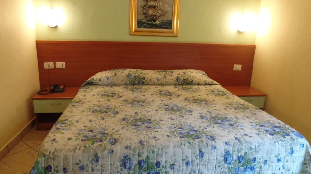 Hotel Brianza Milan Bagian luar foto