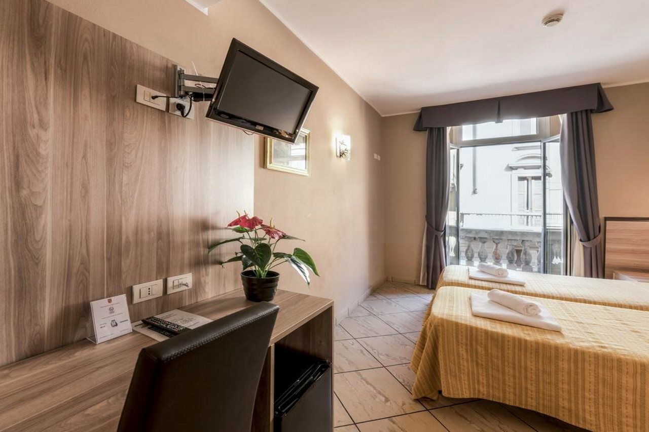 Hotel Brianza Milan Bagian luar foto