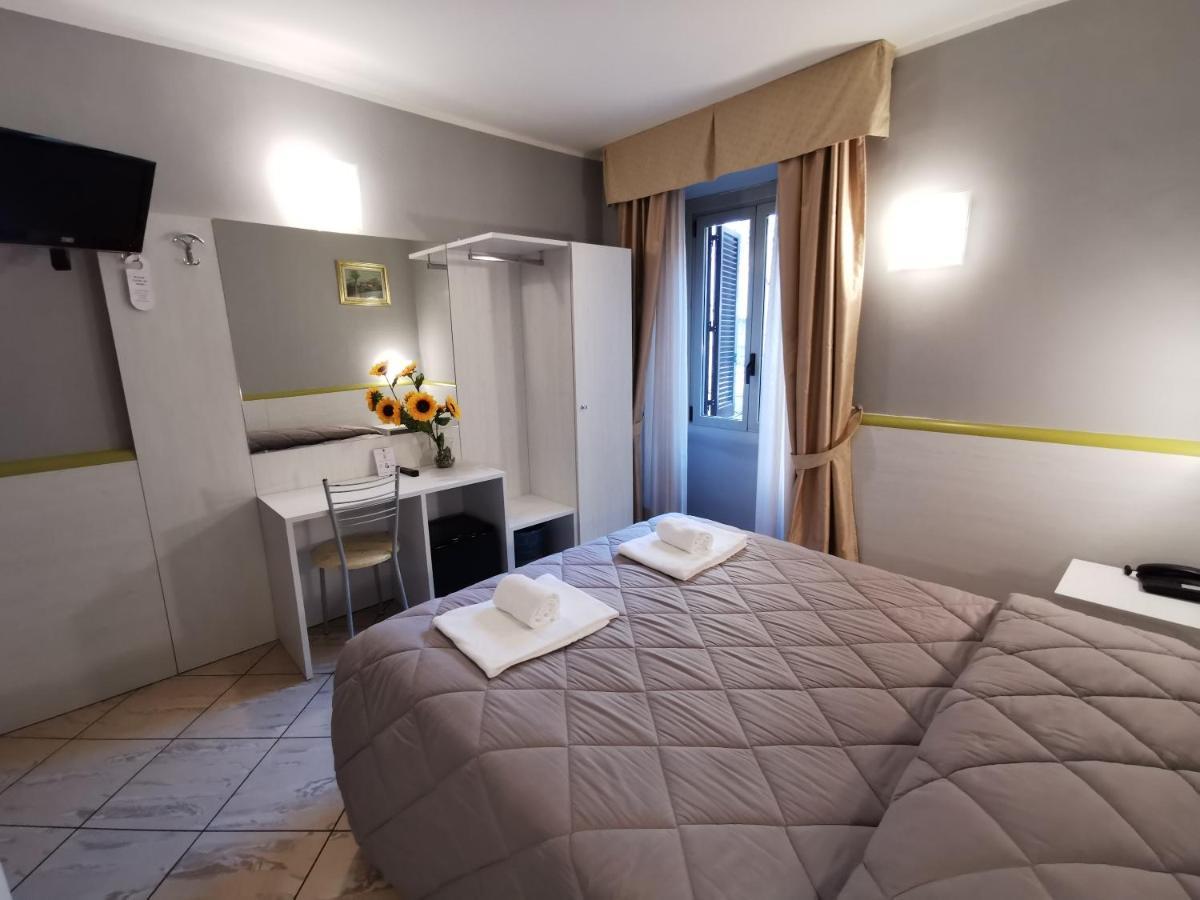 Hotel Brianza Milan Bagian luar foto
